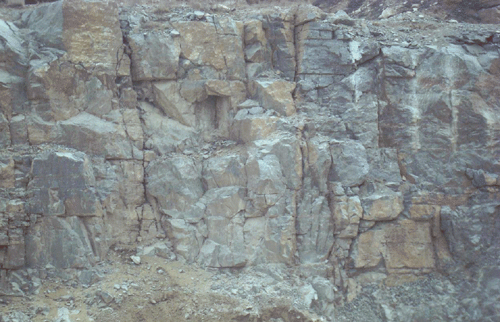 石灰岩矿石